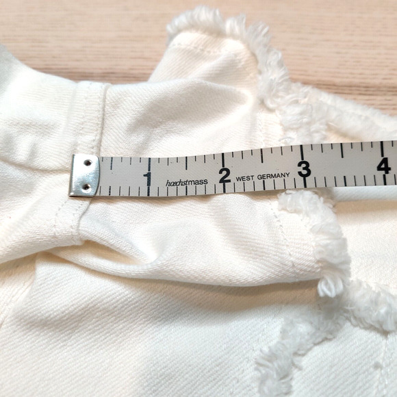 Derek Lam 10 Crosby Womens Horn-Toggle Shorts Size 6 White High Rise Frayed 3" - Picture 16 of 16